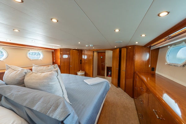 HAVILAH 75ft Hatteras Yacht For Sale