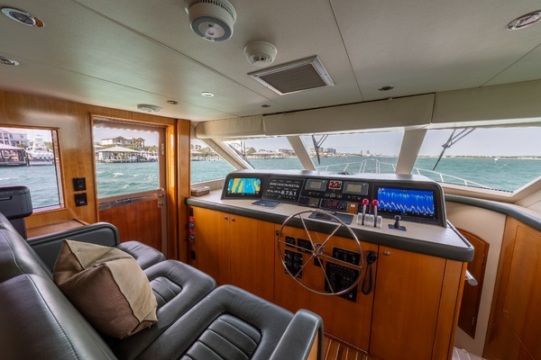 HAVILAH 75ft Hatteras Yacht For Sale