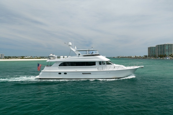 2004 Hatteras 75
