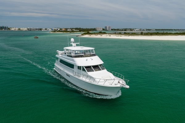 2004 Hatteras 75