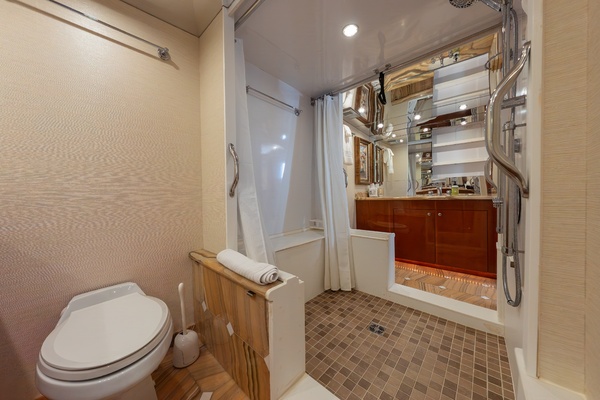 HAVILAH 75ft Hatteras Yacht For Sale