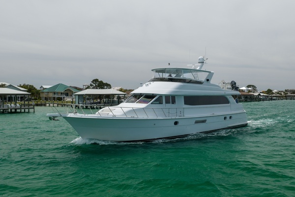 2004 Hatteras 75