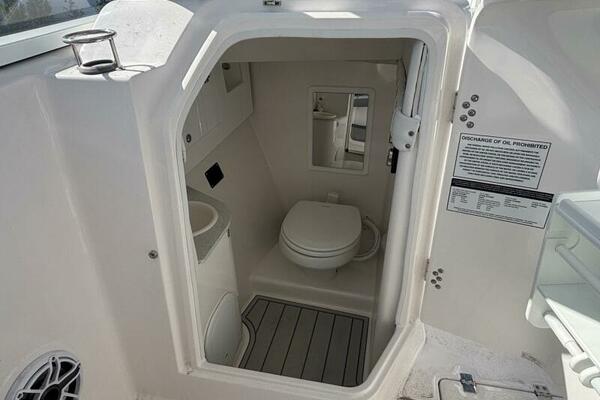 28ft Sea Fox Yacht For Sale