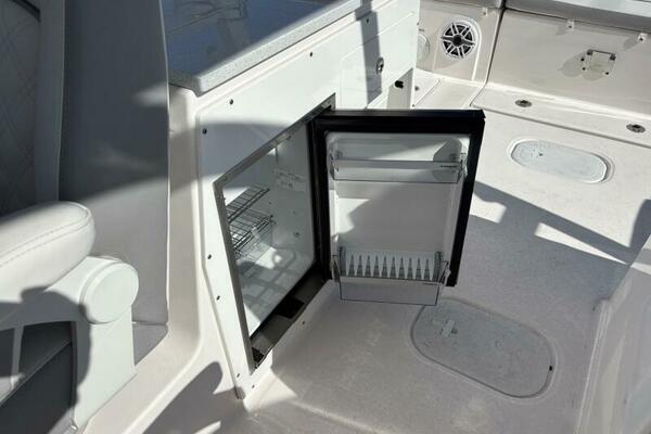28ft Sea Fox Yacht For Sale