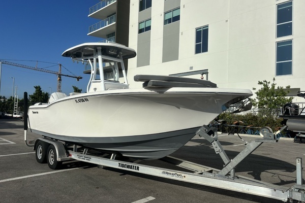 Photo of the 2019 Tidewater 232 LXF