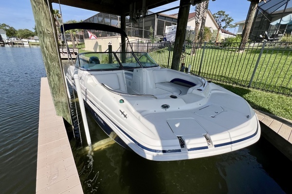 Photo of the 2013 Hurricane SunDeck 187 OB