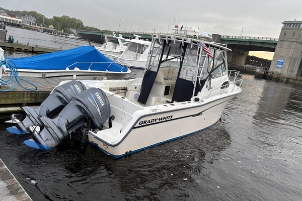 Photo of the 1999 Grady-White Marlin "The Dog House"