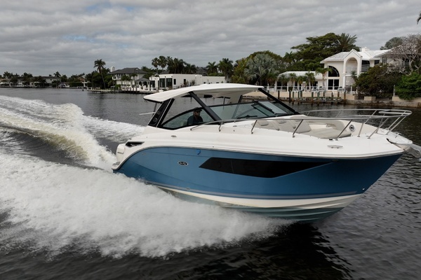 Photo of the 2021 Sea Ray Sundancer 320 Outboard "MOJO"