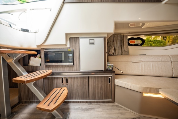 2021 Sea Ray 32