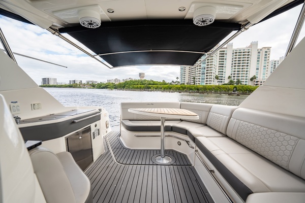 MOJO 32ft Sea Ray Yacht For Sale