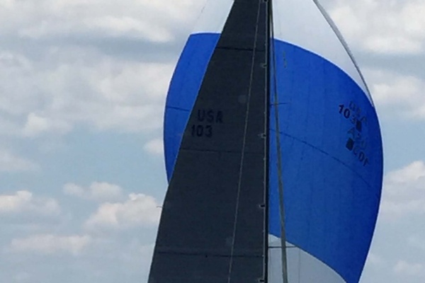 J/109 Shoal Draft with Carbon Spars