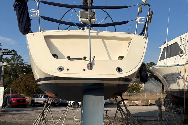 J/109 Shoal Draft with Carbon Spars