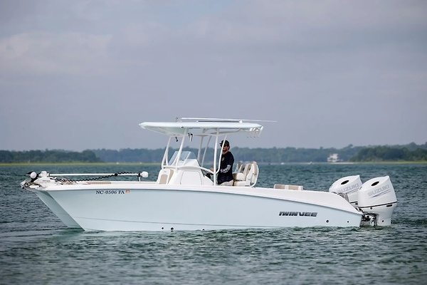 2023 Twin Vee 240 GFX