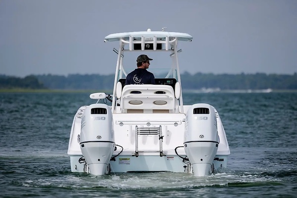 Photo of the 2023 Twin Vee 240 GFX