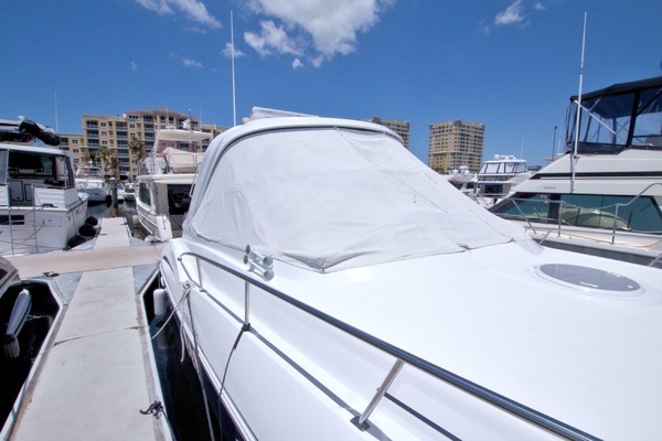 2008 Cruisers Yachts 42
