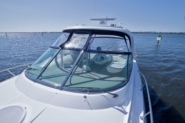 2008 Cruisers Yachts 42