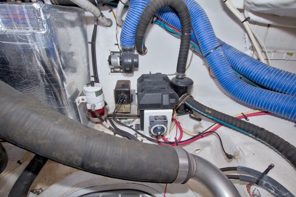 Altitude Adjustment 42ft Cruisers Yachts Yacht For Sale