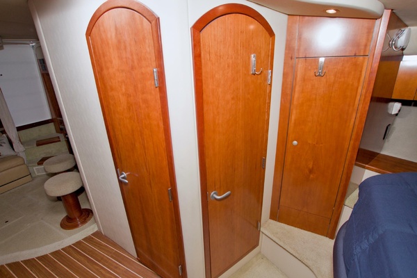 Altitude Adjustment 42ft Cruisers Yachts Yacht For Sale