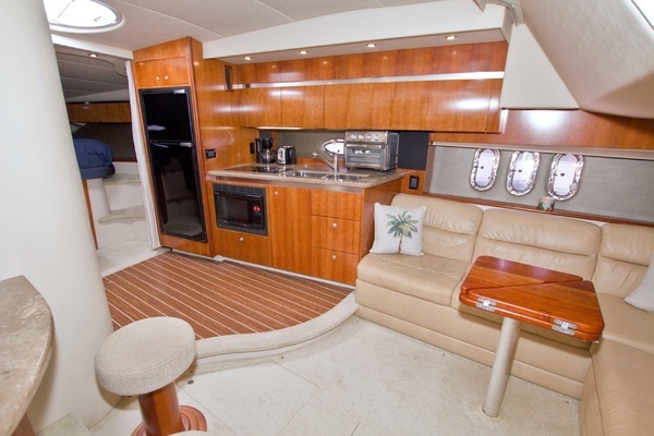 2008 Cruisers Yachts 42
