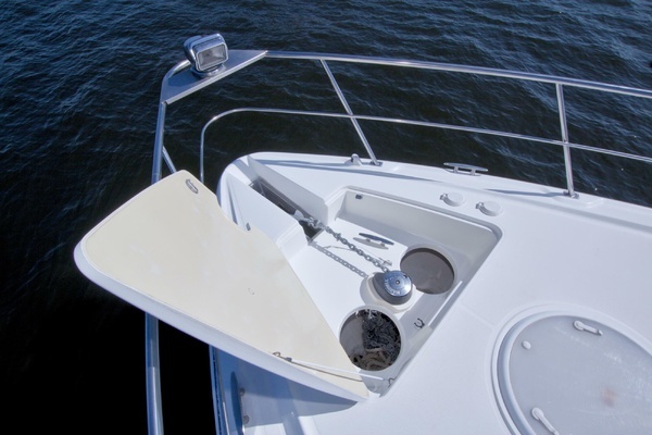 2008 Cruisers Yachts 42
