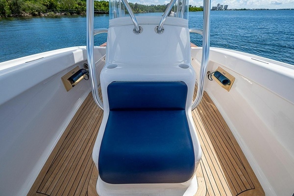 Photo of the 2010 Winter Custom Yachts Center Console "CANDY RIDE"