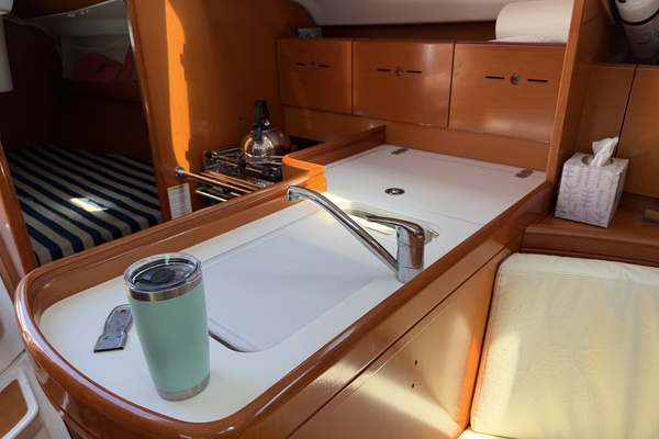 Lanikai 40ft Beneteau Yacht For Sale