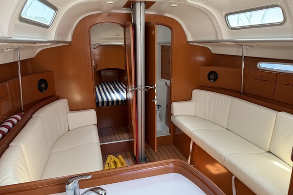 Lanikai 40ft Beneteau Yacht For Sale