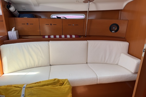 Lanikai 40ft Beneteau Yacht For Sale