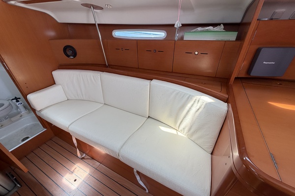 Lanikai 40ft Beneteau Yacht For Sale