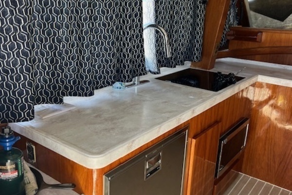 Egg Harbor Flydridge 32 Yacht For Sale