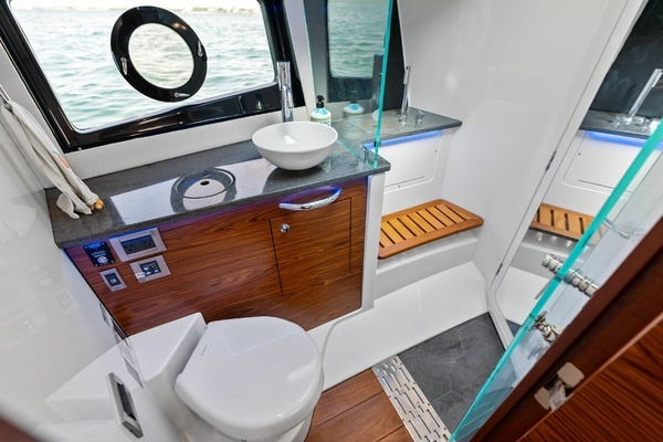2023 Boston Whaler 40