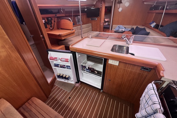 Sound Affect 38ft Hunter Yacht For Sale
