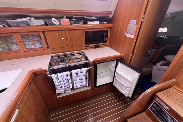 Sound Affect 38ft Hunter Yacht For Sale