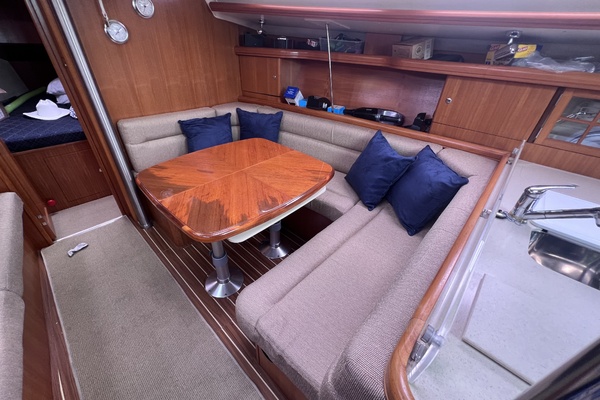 Sound Affect 38ft Hunter Yacht For Sale