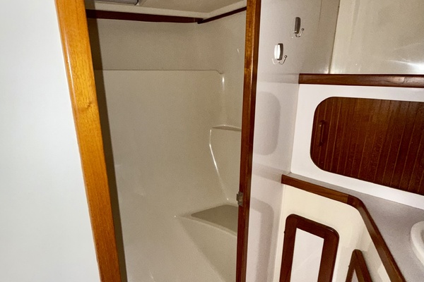 Surreal 47ft Caliber Yacht For Sale