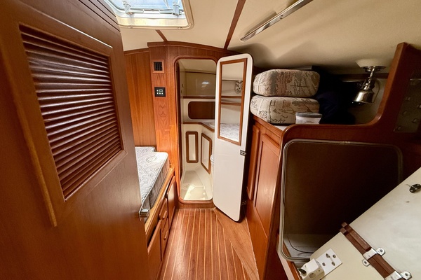 Surreal 47ft Caliber Yacht For Sale