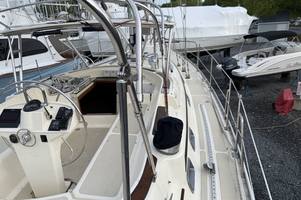 Surreal 47ft Caliber Yacht For Sale