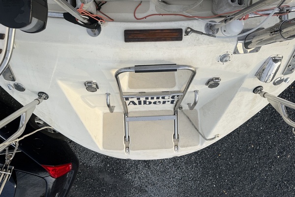 Surreal 47ft Caliber Yacht For Sale