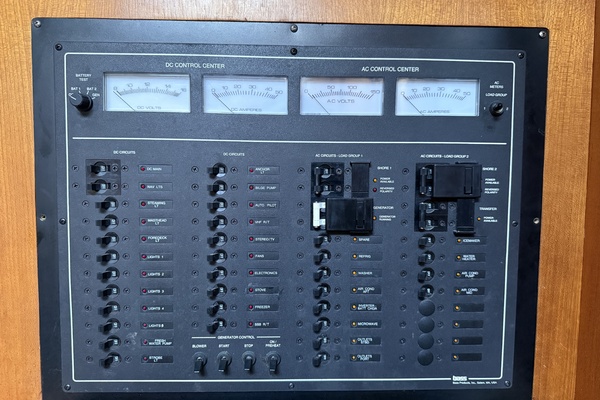 Surreal 47ft Caliber Yacht For Sale