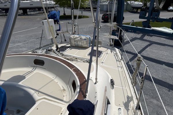 Surreal 47ft Caliber Yacht For Sale