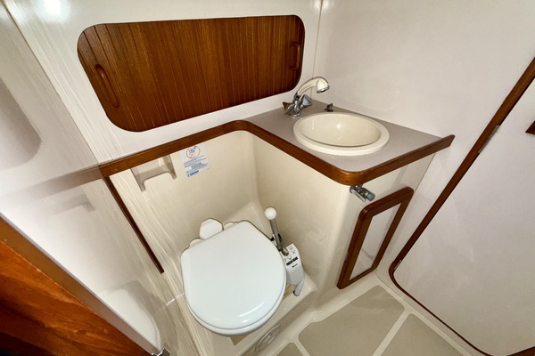 Surreal 47ft Caliber Yacht For Sale