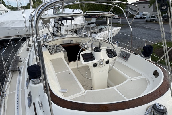 Surreal 47ft Caliber Yacht For Sale