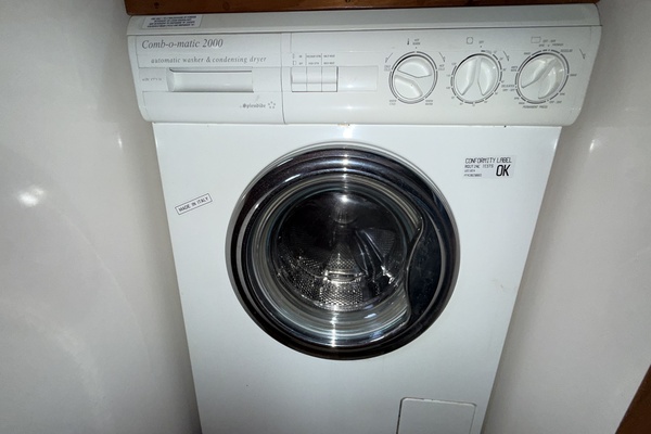 Surreal 47ft Caliber Yacht For Sale