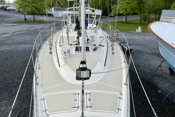 Surreal 47ft Caliber Yacht For Sale