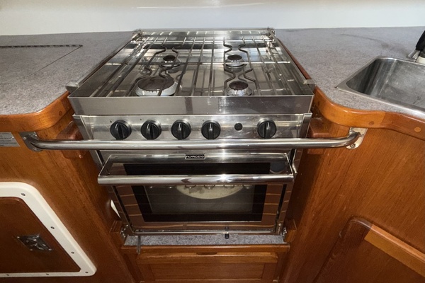 Surreal 47ft Caliber Yacht For Sale