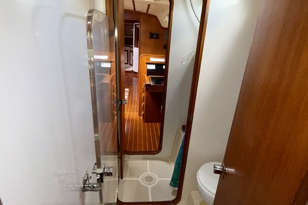 Surreal 47ft Caliber Yacht For Sale