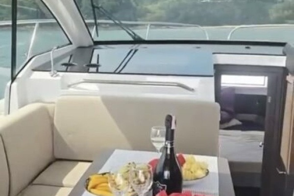 35ft Sealine Yacht For Sale
