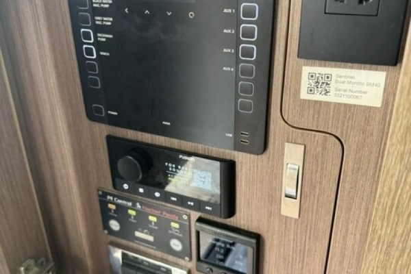 35ft Sealine Yacht For Sale
