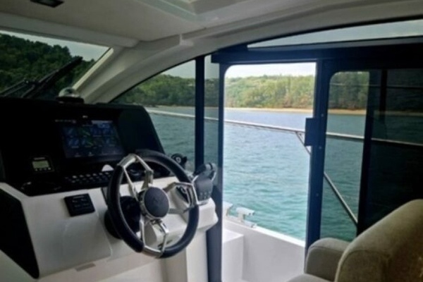 35ft Sealine Yacht For Sale