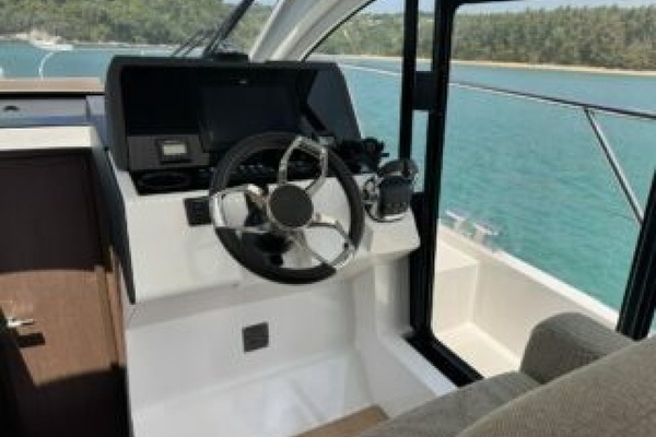 35ft Sealine Yacht For Sale